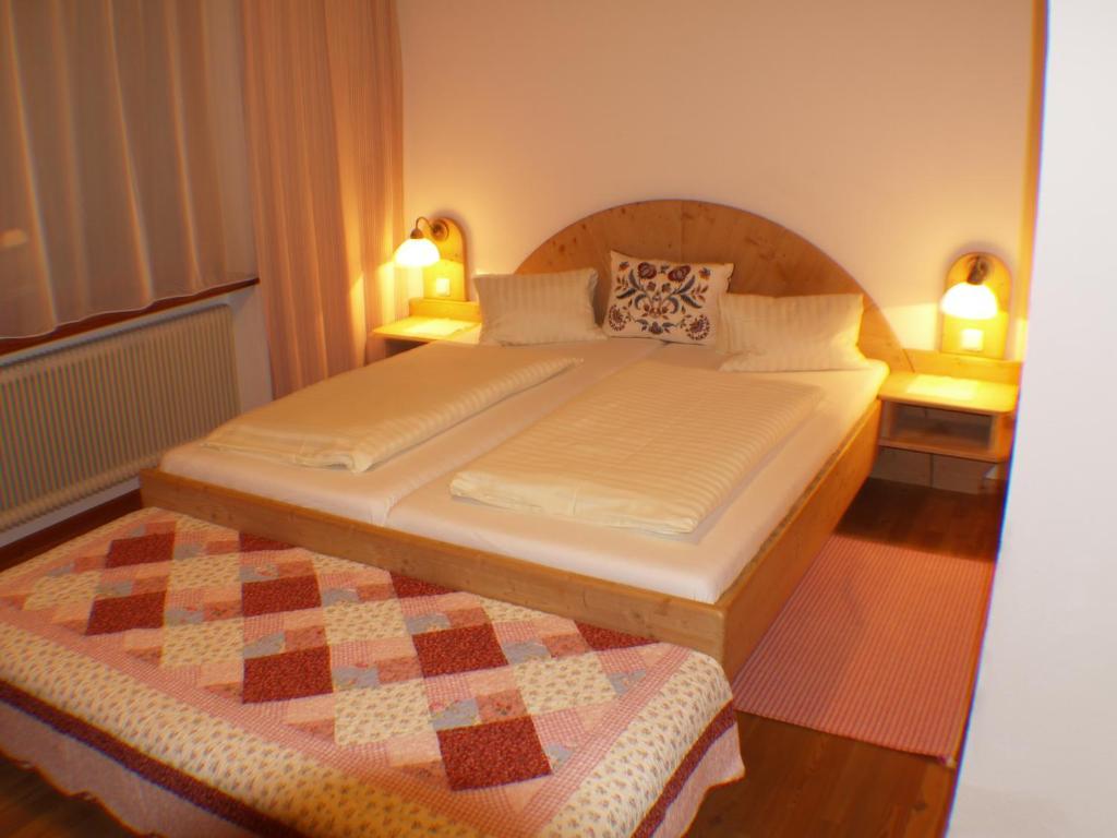 Alm-Apartments Heiligenblut Rum bild